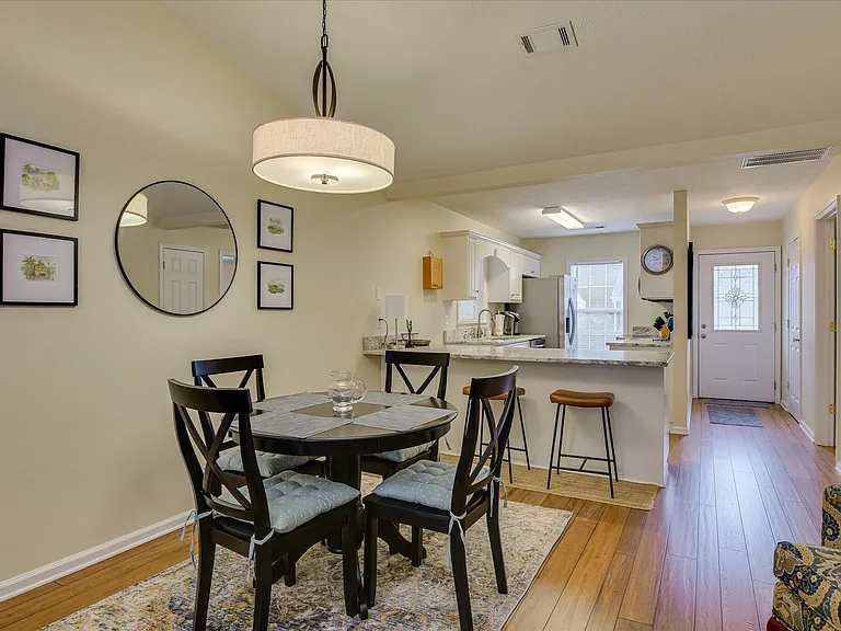 147 Portofino Ln SW — Photo 9