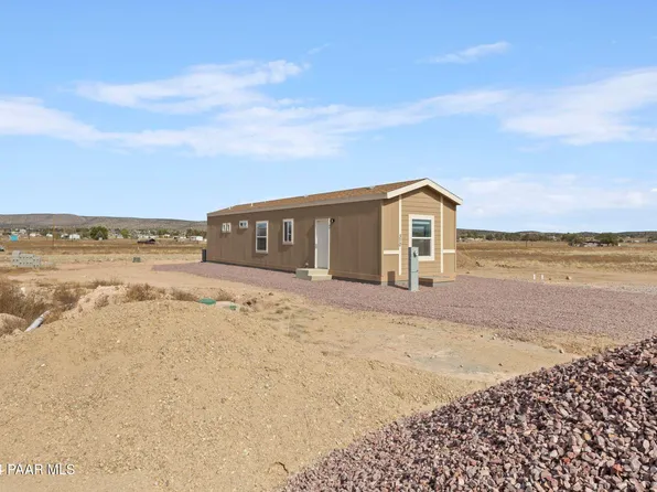 370 W Paris Trl, Paulden, AZ 86334