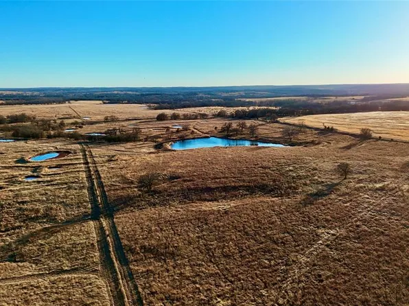 12 Wilshire Dr, McLoud, OK 74851