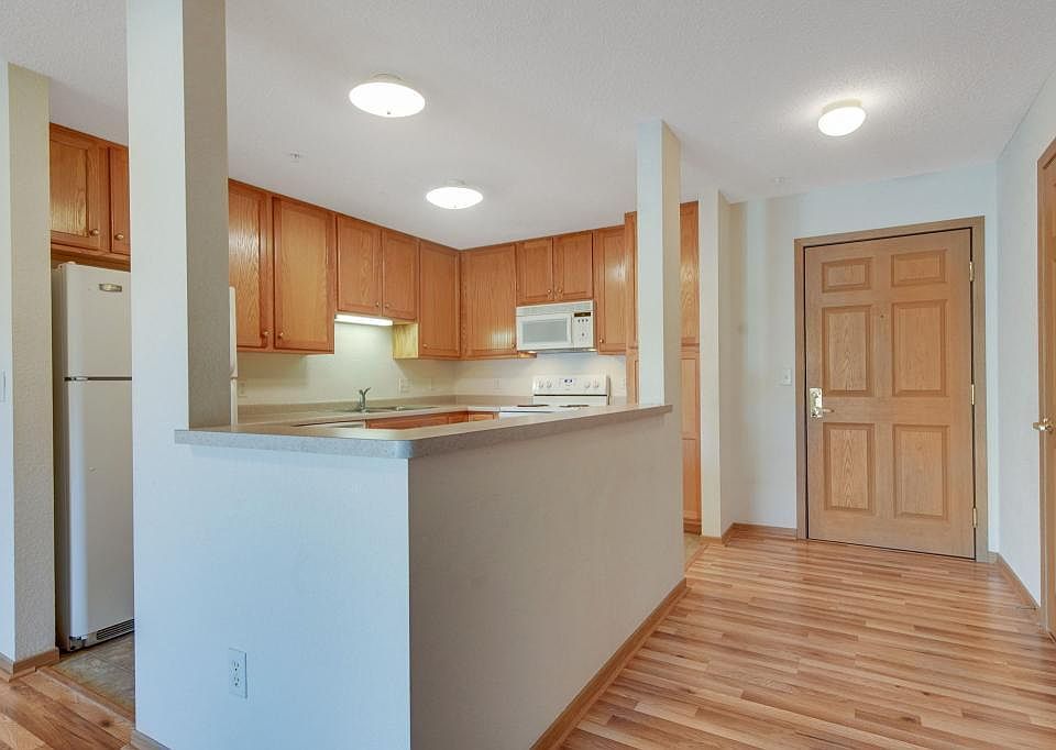 1st image of 1600 Arundel St APT 210