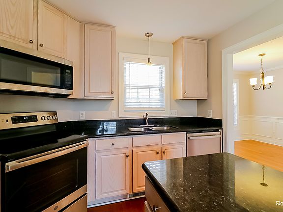 2nd image of 4009 Cashew Dr