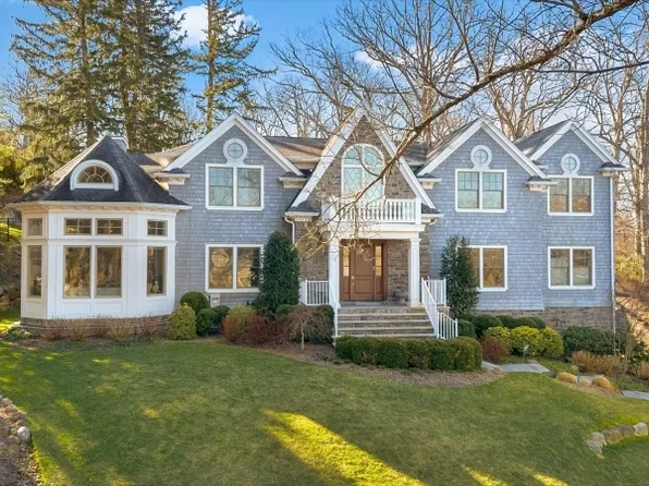 36 Holly Dr, Millburn Twp., NJ 07078