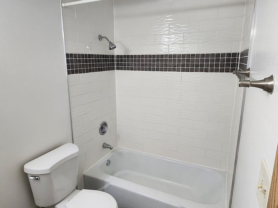 1st image of 3325 S 26th St #21
