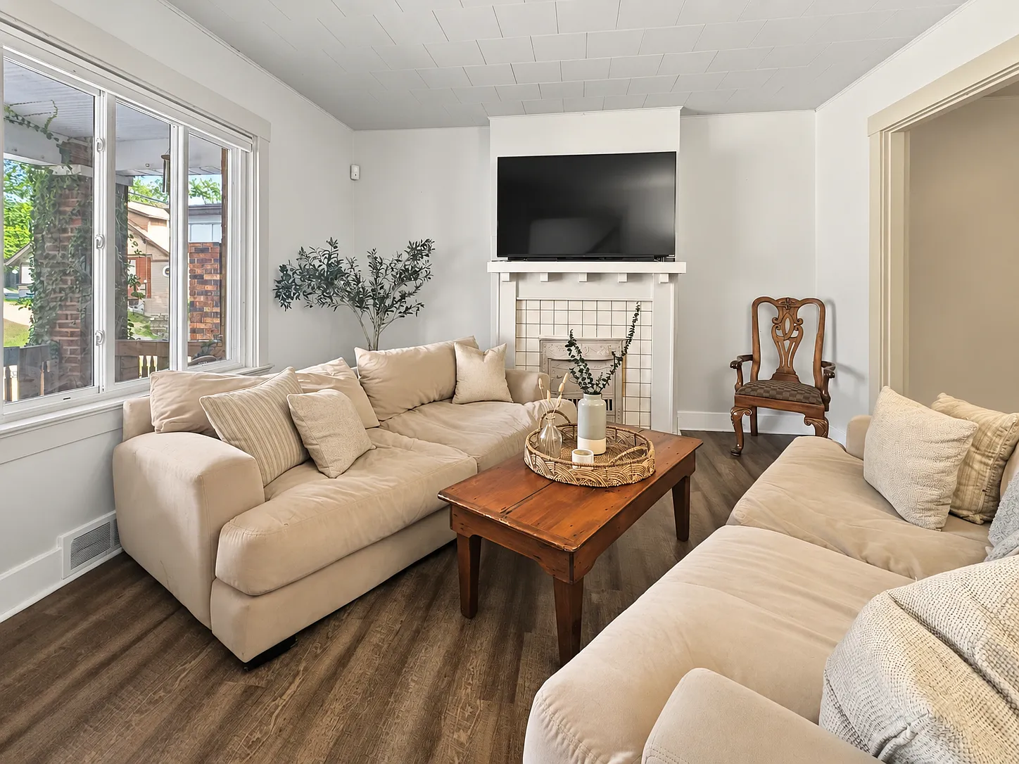 3 bed, 1160 sqft, $1,650 — Photo 3