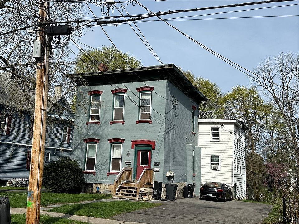 1st image of 12 Easterly Ave