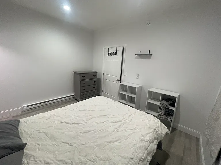 360 Glen Ave — Photo 8