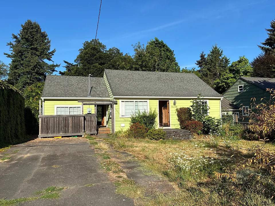 5645 NE 48th Ave