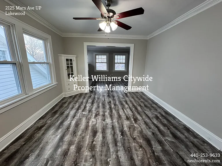 3 bedroom with a den 2 full bath up unit in Lakewood — Photo 20