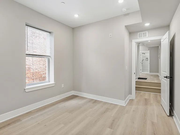 856 N 19th St #3 — Photo 12