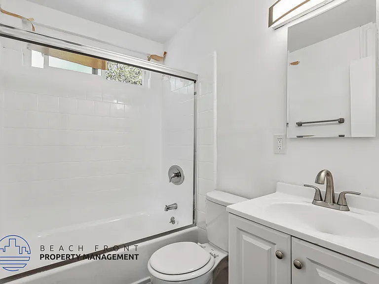 217-219 S. Esplanade St. — Photo 13
