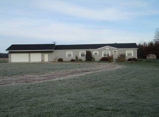 6881 E 1700th Rd, Martinsville, IL 62442