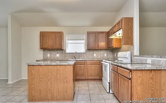 3 bed, 1648 sqft, $1,700 — Photo 4