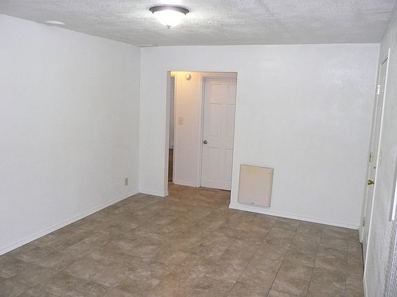 4th image of 21636 31st Ave S