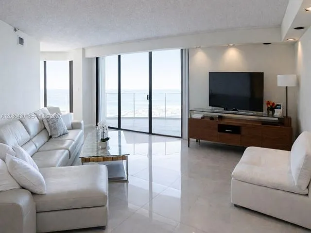 2 bed, 2.0 bath, $3,800 — Photo 3