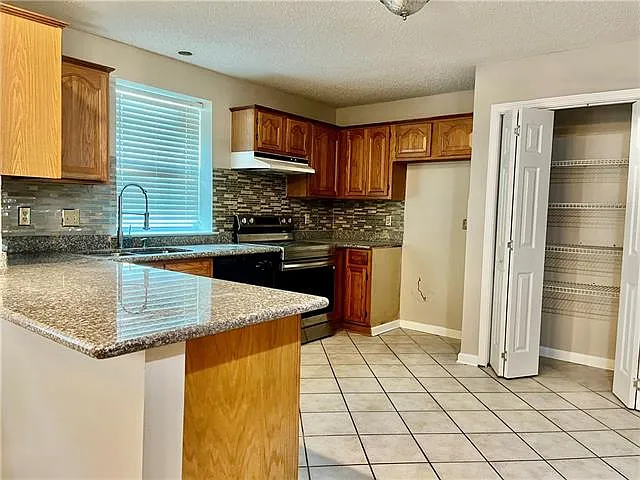 19 Rush Dr — Photo 6