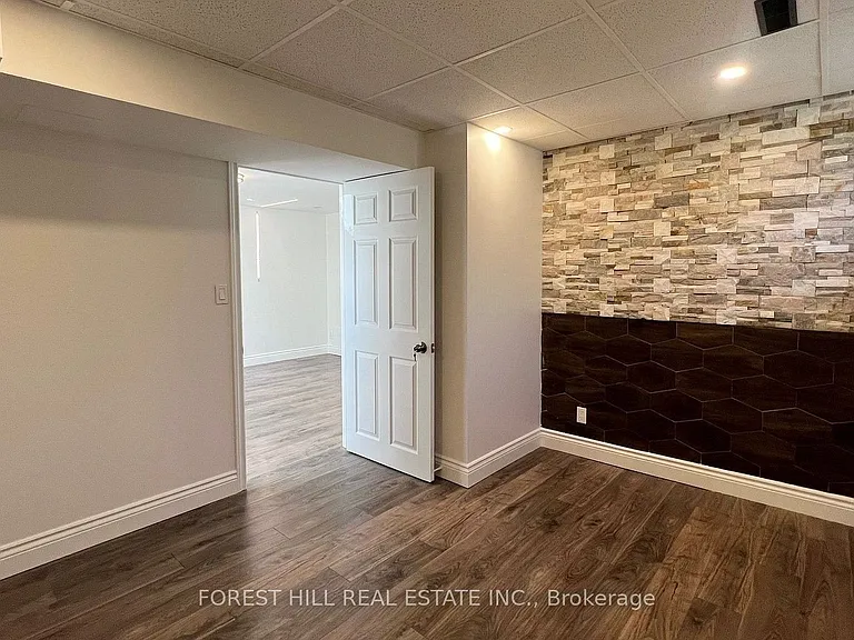 18 Boulding Dr #LOWER — Photo 15