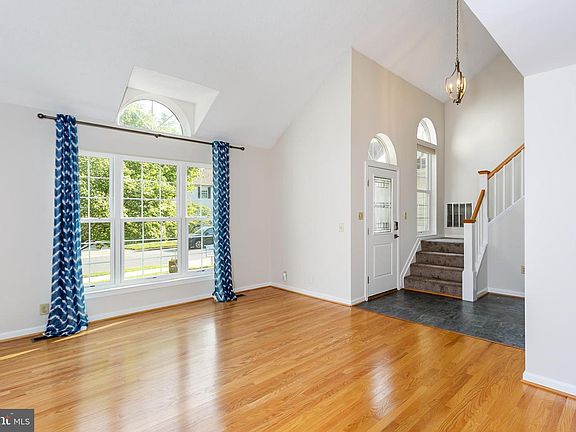 3rd image of 7913 Kara Ct