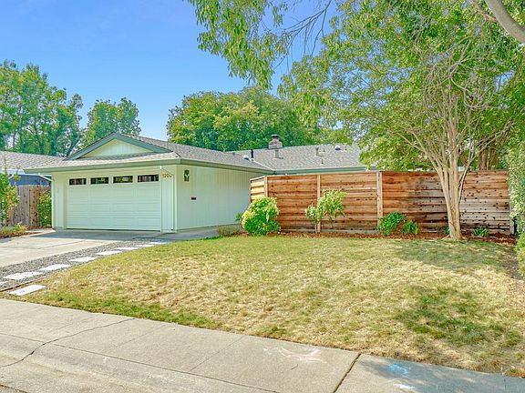 2nd image of 1208 Menlo Dr