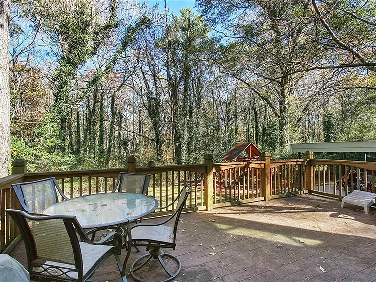 1084 Country Ln NE — Photo 25