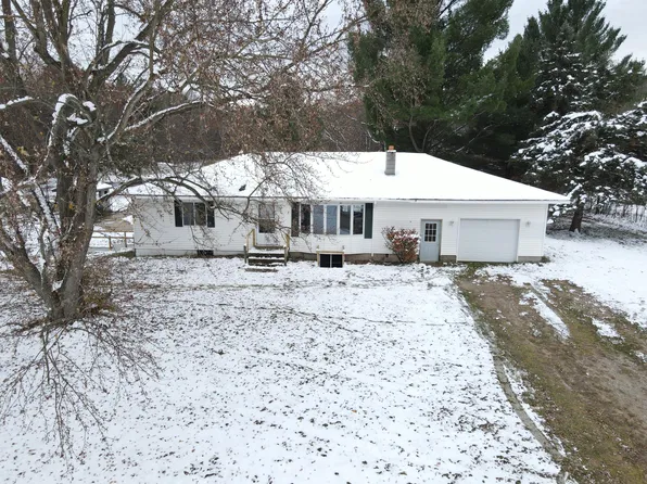 590 129th Ave, Shelbyville, MI 49344