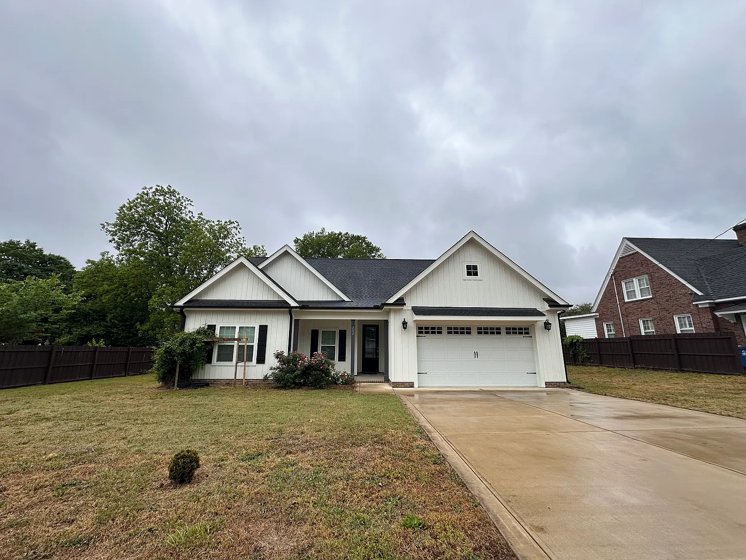 3 bed, 1675 sqft, $2,200 — Photo 1