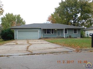 1826 SW 36th Ter, Topeka, KS 66611