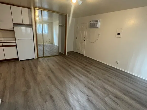 2501 Foothill Blvd, La Crescenta, CA