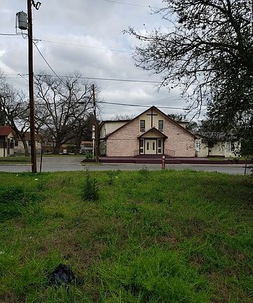 5th image of 1035 S Pine St