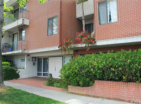 2nd image of 7211 Cozycroft Ave Unit 70