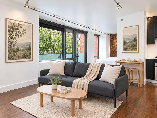 464 W 44th St APT 4H, New York, NY 10036