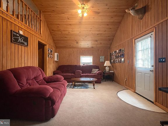 3rd image of 4574 Highland Rd