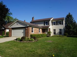 988 Cooper Ct, Buffalo Grove, IL 60089