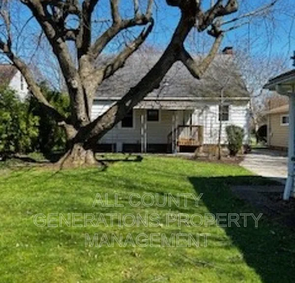 6558 Lawnwood Ave — Photo 2