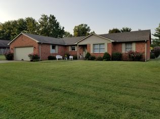 7930 Peach Blossom Ln, Evansville, IN