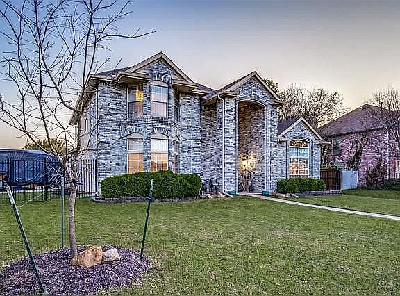 2nd image of 1128 Kensington Dr