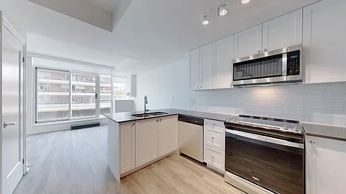 50 Spadina Rd Photo 1