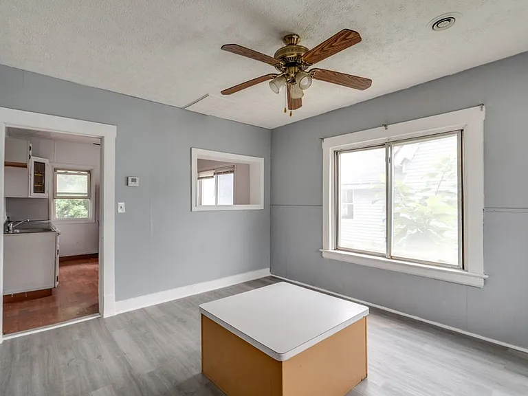 2118 Denison Ave — Photo 12