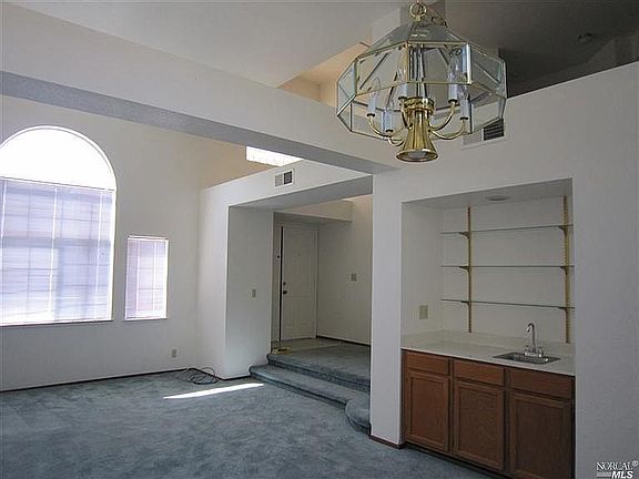 3rd image of 1110 Charter Ln