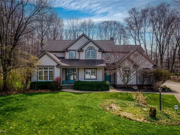 7458 Forthampton Ct, Hudson, OH 44236