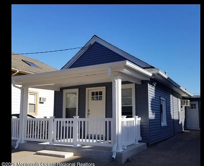 802 A St — Photo 1