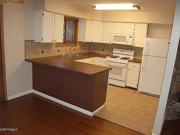 3rd image of 18563 Mills Bay Dr