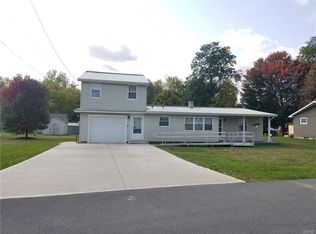 20 Pershing Dr, Fulton, NY 13069