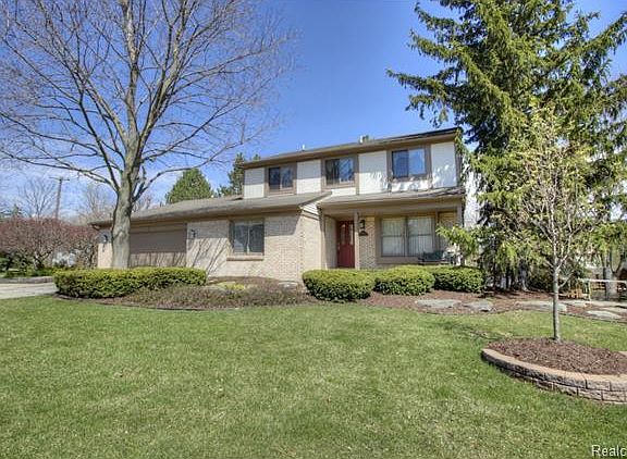 3rd image of 12072 Beacon Hill Dr
