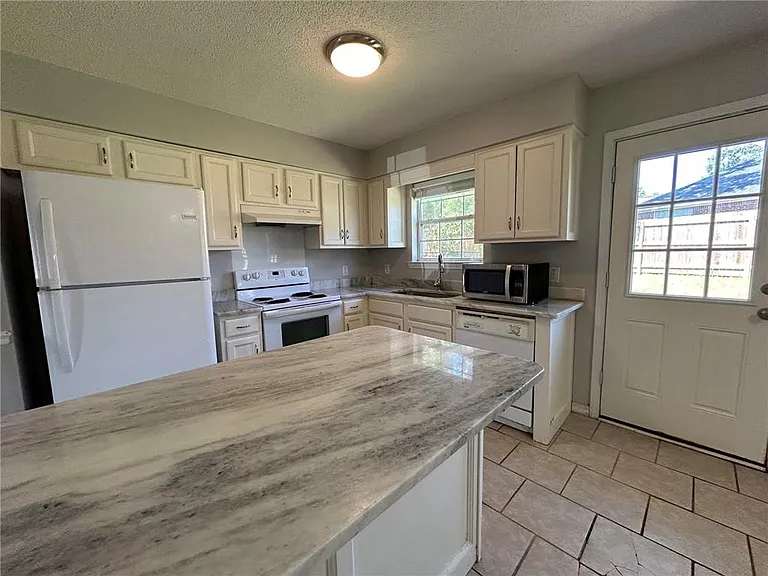 6626 Woodside Ct E — Photo 11