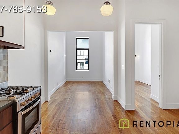 2nd image of 949 Willoughby Ave #418