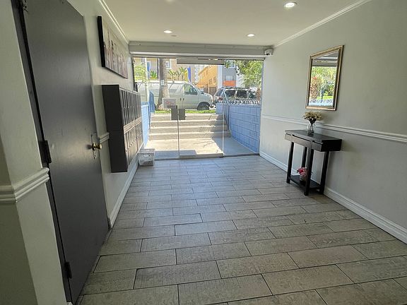 3rd image of 345 S Manhattan Pl #203
