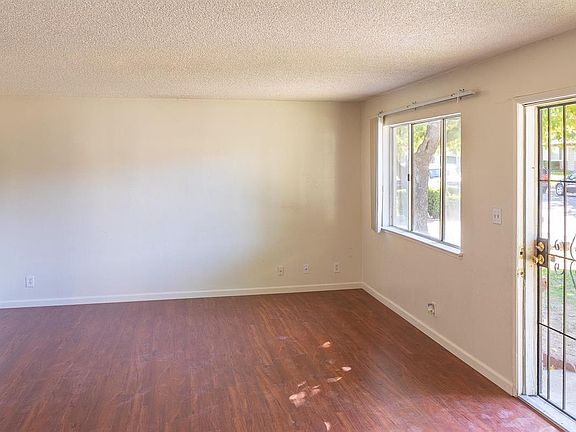 2nd image of 4415 Greenholme Dr APT 1