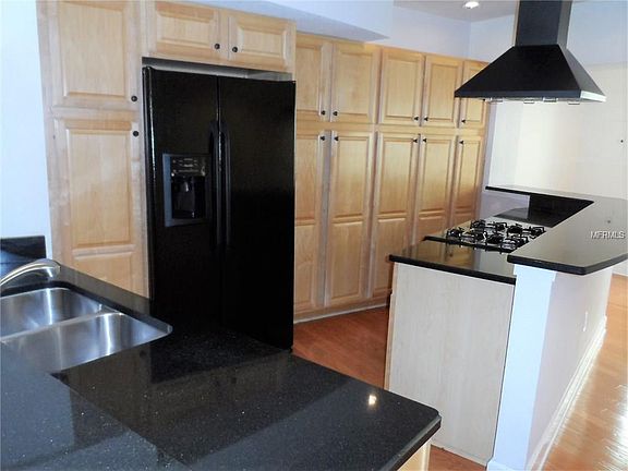4th image of 264 15th Ave NE