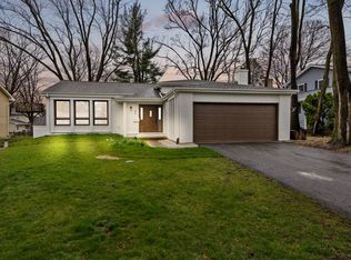 64 Waxwing Ave, Naperville, IL 60565