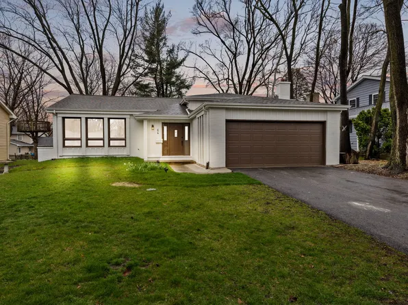 64 Waxwing Ave, Naperville, IL 60565